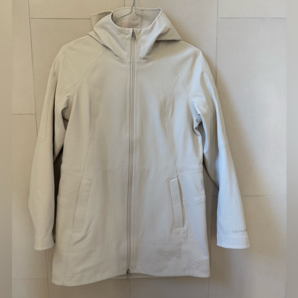 Insulated repel shell rain jacket. Size 8. Bone color. NWOT